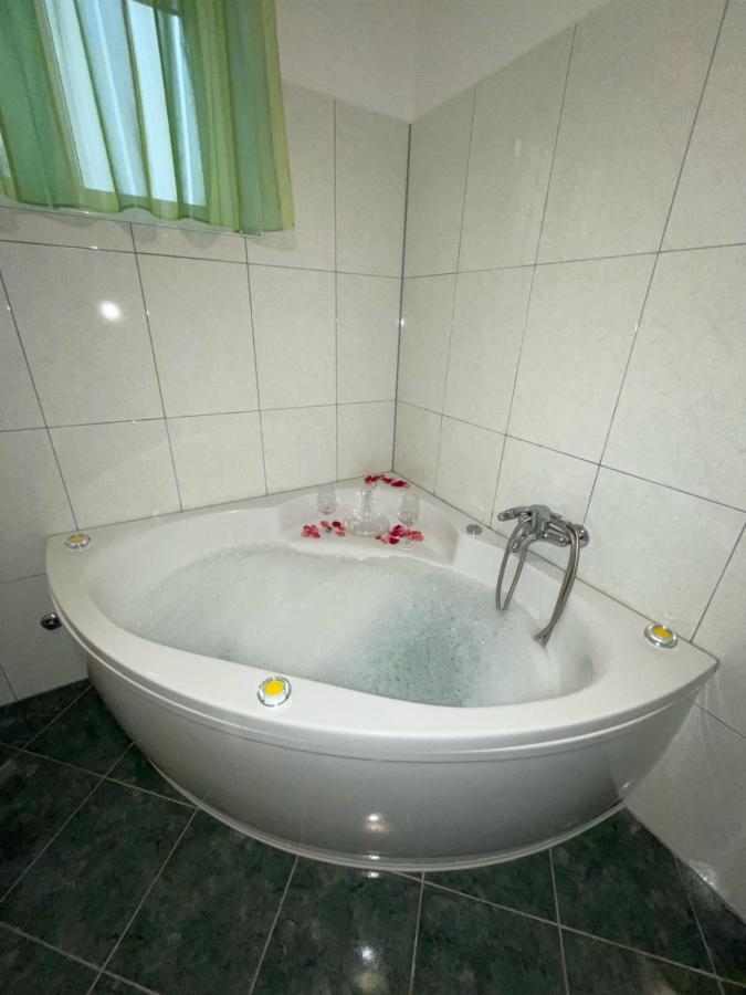 Apartman Varea Ližnjan 外观 照片